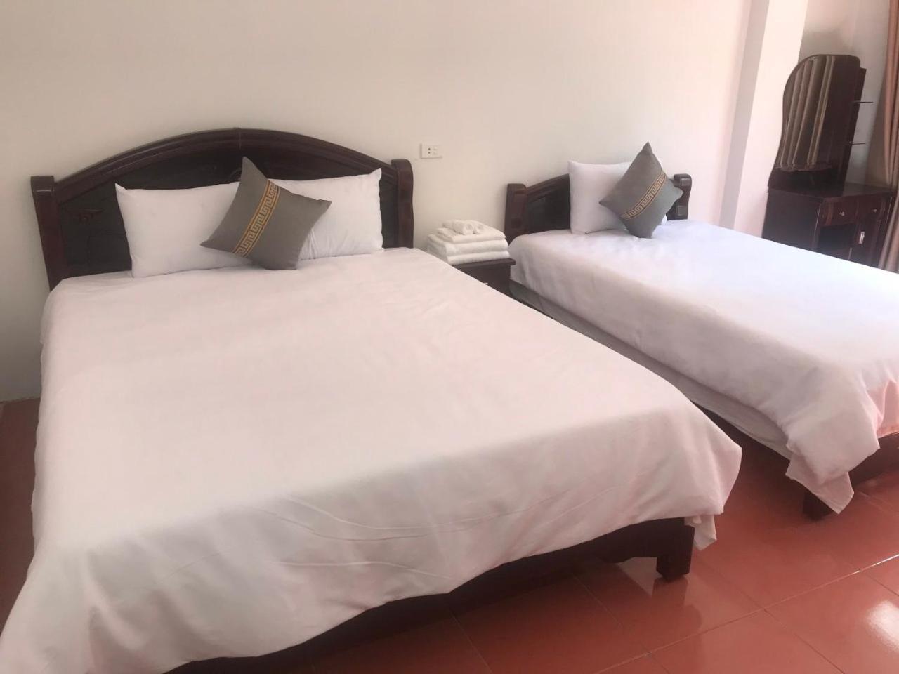 Anh Anh Hotel Bac Ha  Exterior photo