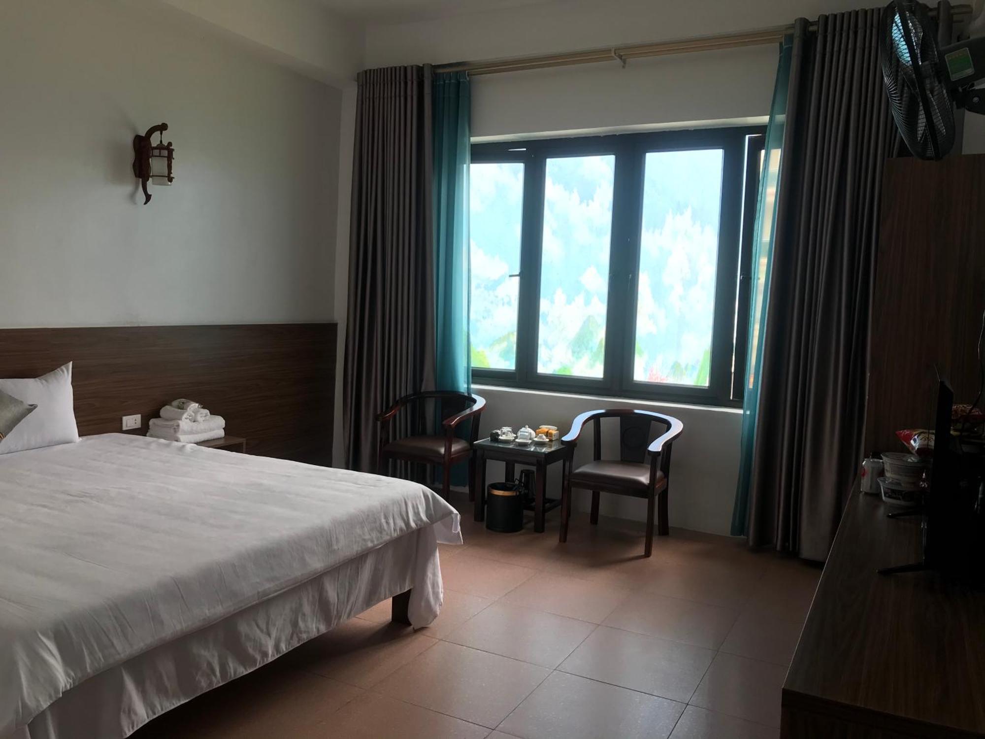 Anh Anh Hotel Bac Ha  Exterior photo